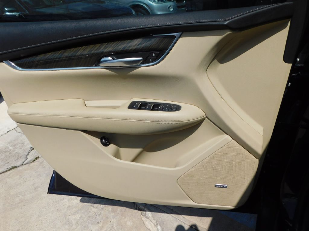 Used Car 2017 Cadillac Xt5  For Sale Under $15,000 In San Antonio, Texas