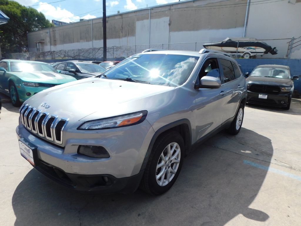 Used Car 2015 Jeep Cherokee  Latitude For Sale Under $10,000 In San Antonio, Texas