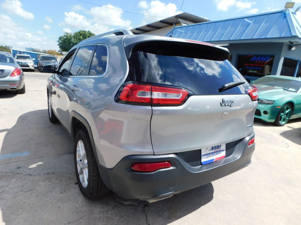 Used Car 2015 Jeep Cherokee  Latitude For Sale Under $10,000 In San Antonio, Texas