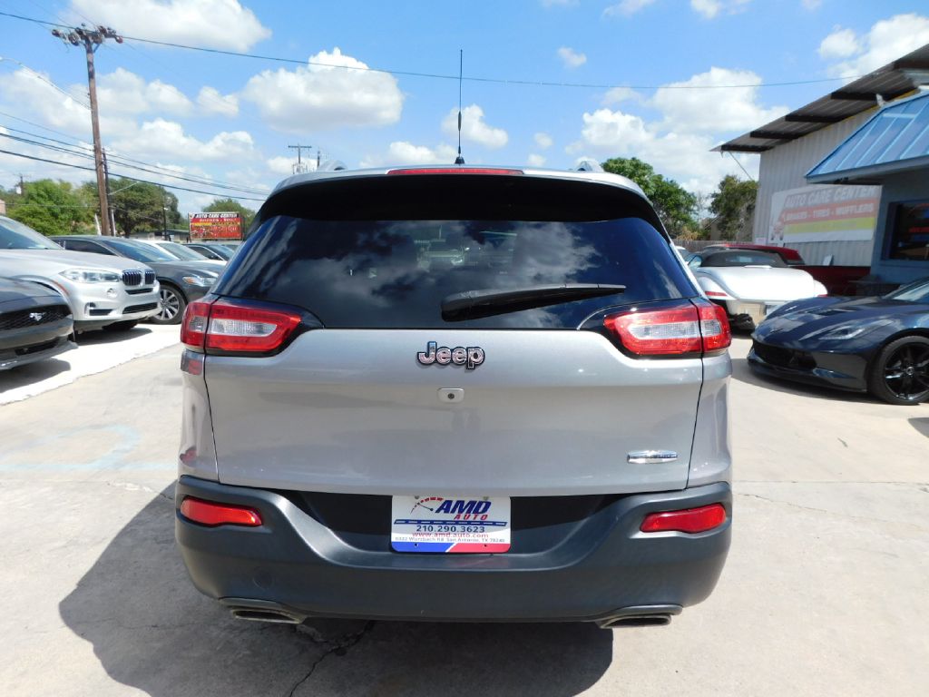 Used Car 2015 Jeep Cherokee  Latitude For Sale Under $10,000 In San Antonio, Texas