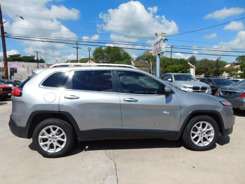 Used Car 2015 Jeep Cherokee  Latitude For Sale Under $10,000 In San Antonio, Texas
