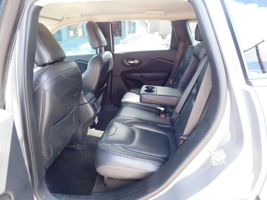 Used Car 2015 Jeep Cherokee  Latitude For Sale Under $10,000 In San Antonio, Texas