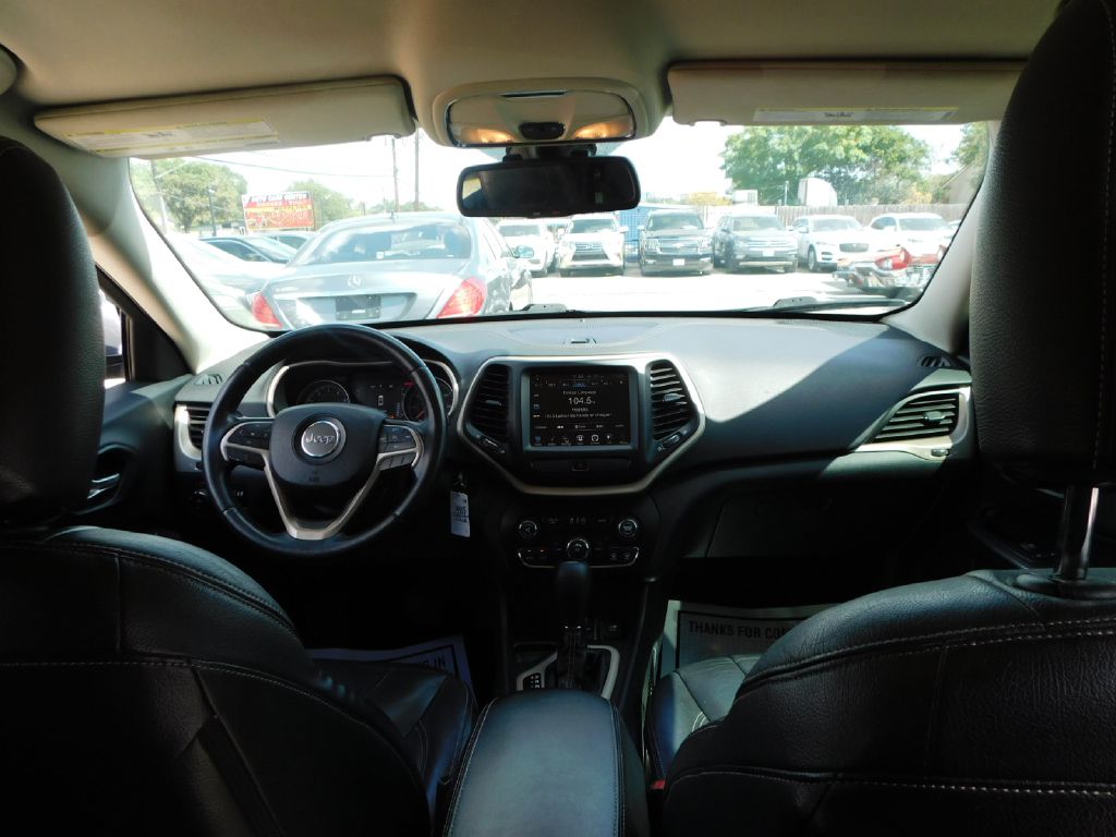 Used Car 2015 Jeep Cherokee  Latitude For Sale Under $10,000 In San Antonio, Texas