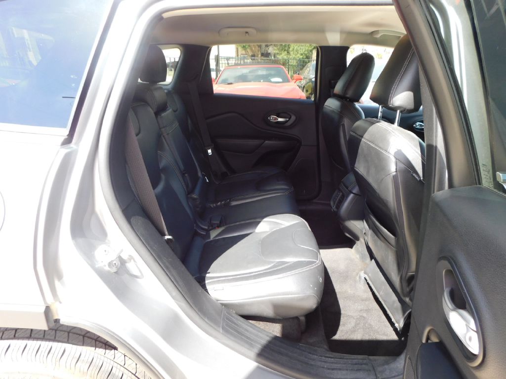 Used Car 2015 Jeep Cherokee  Latitude For Sale Under $10,000 In San Antonio, Texas