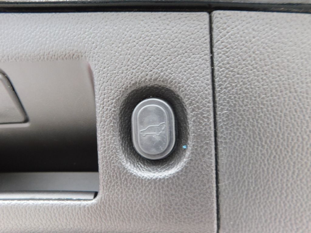 Used Car 2015 Chevrolet Suburban  1500 Ltz For Sale Under $15,000 In San Antonio, Texas