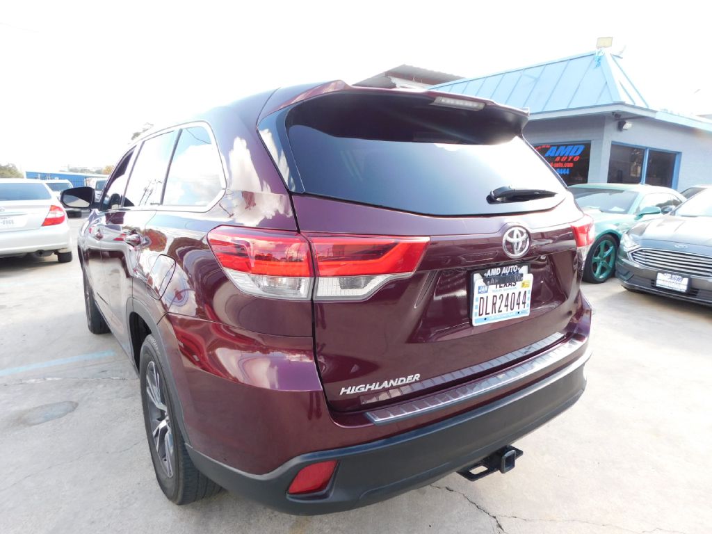Used Car 2019 Toyota Highlander  Le For Sale Under $15,000 In San Antonio, Texas