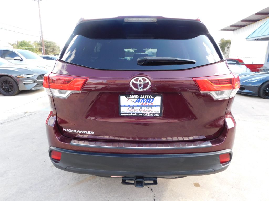 Used Car 2019 Toyota Highlander  Le For Sale Under $15,000 In San Antonio, Texas