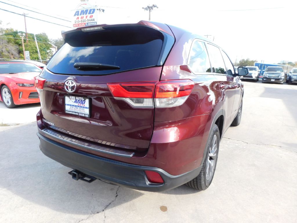 Used Car 2019 Toyota Highlander  Le For Sale Under $15,000 In San Antonio, Texas