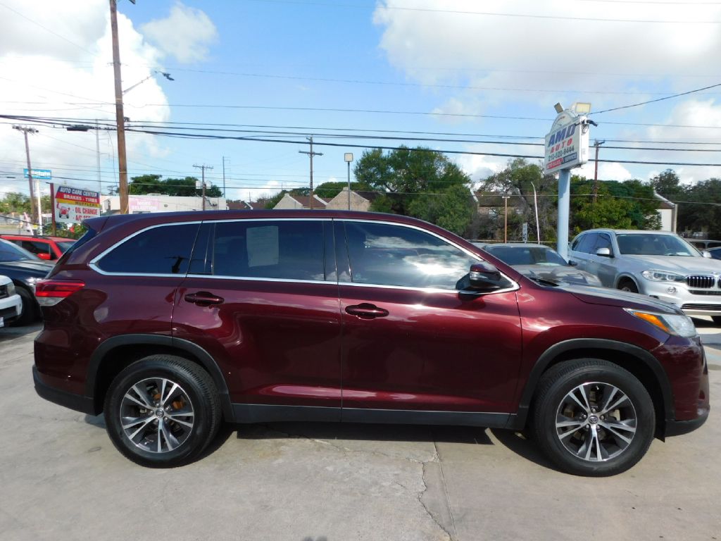 Used Car 2019 Toyota Highlander  Le For Sale Under $15,000 In San Antonio, Texas