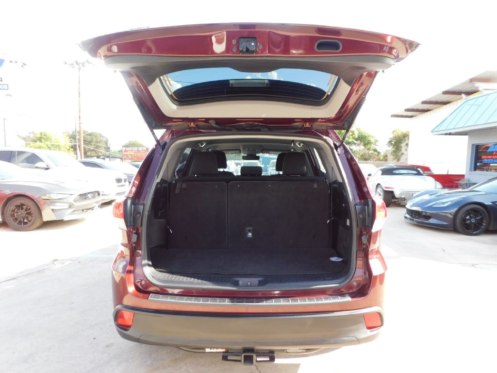 Used Car 2019 Toyota Highlander  Le For Sale Under $15,000 In San Antonio, Texas