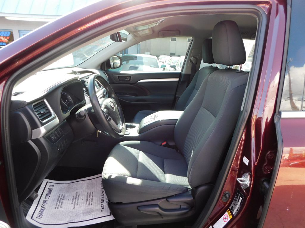 Used Car 2019 Toyota Highlander  Le For Sale Under $15,000 In San Antonio, Texas