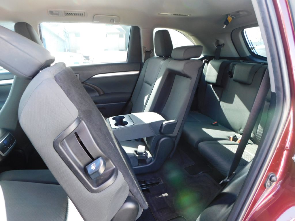 Used Car 2019 Toyota Highlander  Le For Sale Under $15,000 In San Antonio, Texas