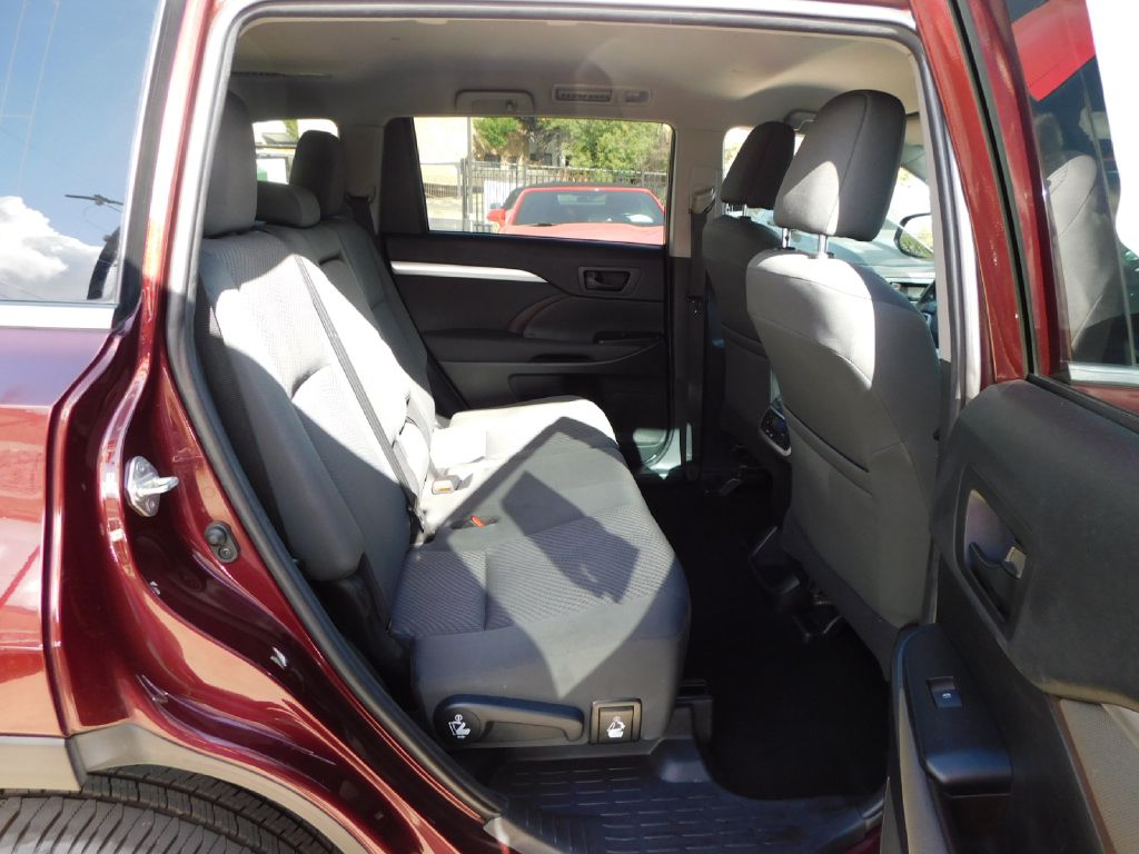 Used Car 2019 Toyota Highlander  Le For Sale Under $15,000 In San Antonio, Texas