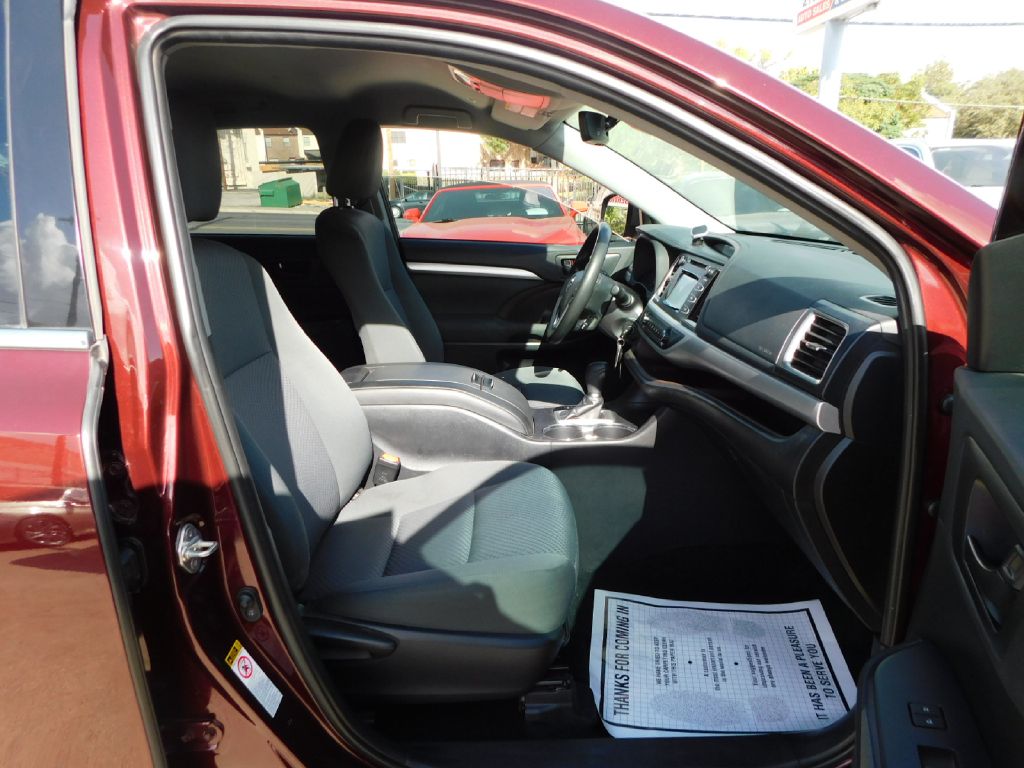 Used Car 2019 Toyota Highlander  Le For Sale Under $15,000 In San Antonio, Texas