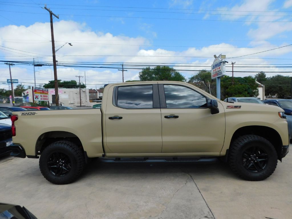 Used Car 2020 Chevrolet Silverado 1500  Lt Trail Boss For Sale Under $25,000 In San Antonio, Texas