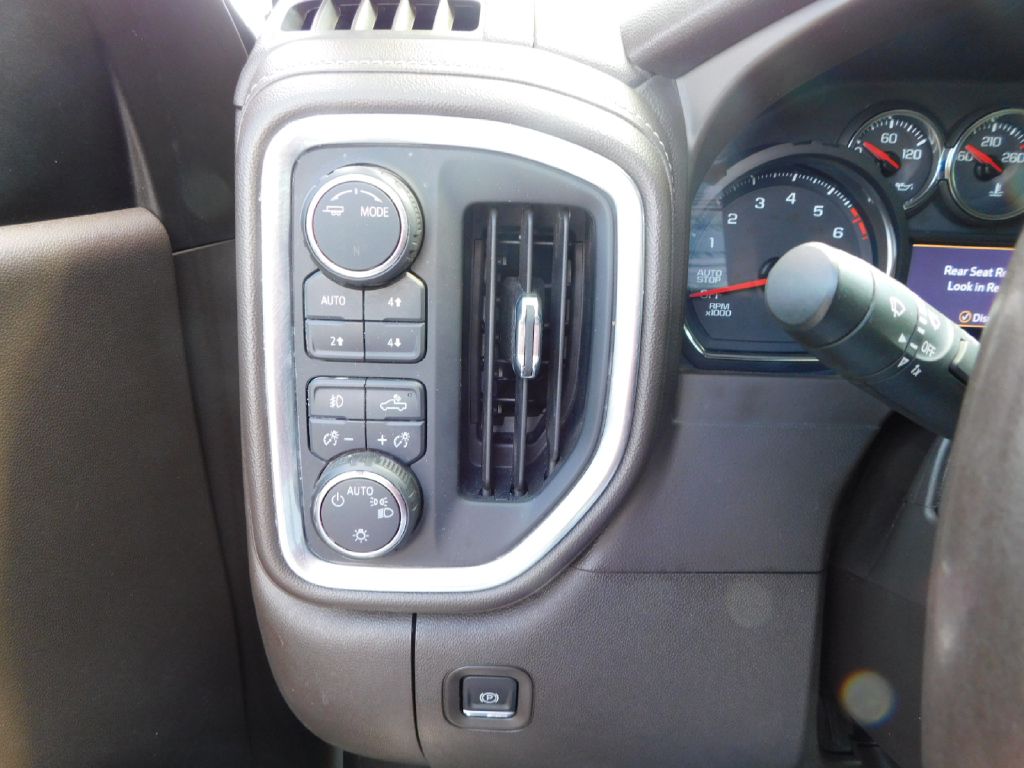 Used Car 2020 Chevrolet Silverado 1500  Lt Trail Boss For Sale Under $25,000 In San Antonio, Texas