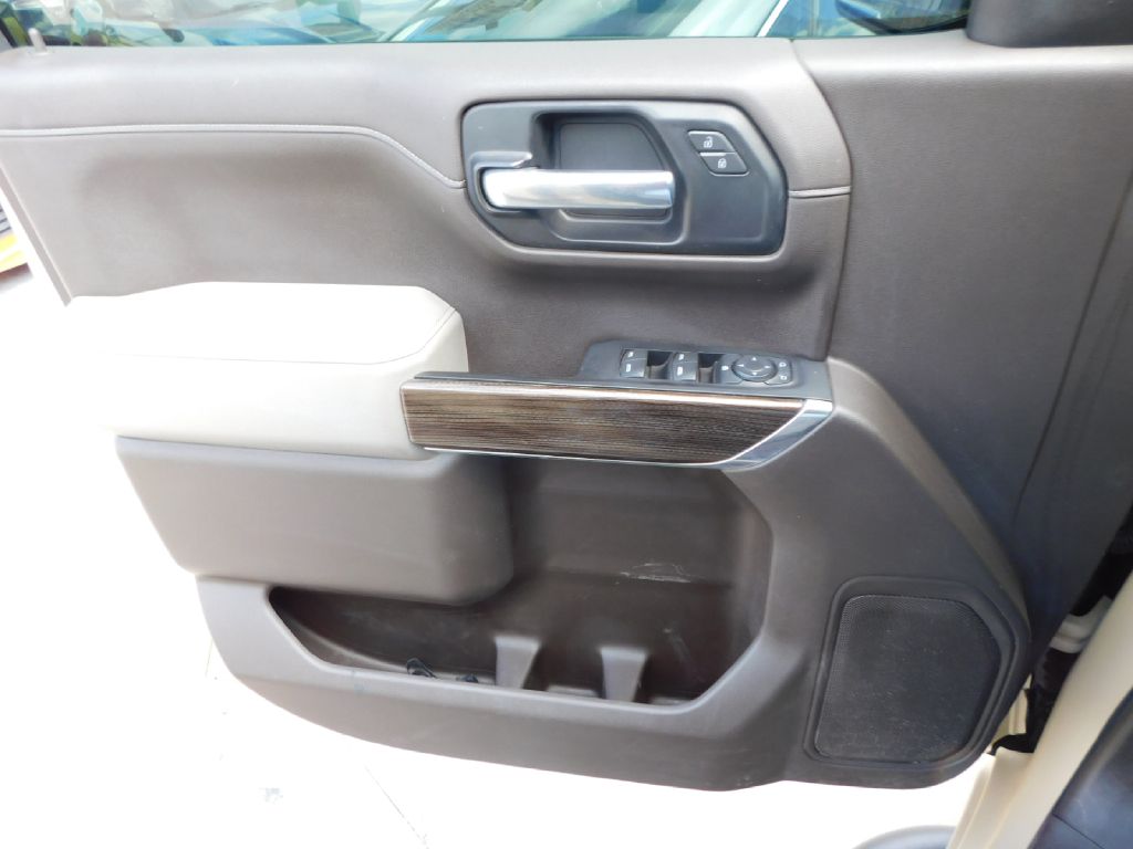 Used Car 2020 Chevrolet Silverado 1500  Lt Trail Boss For Sale Under $25,000 In San Antonio, Texas