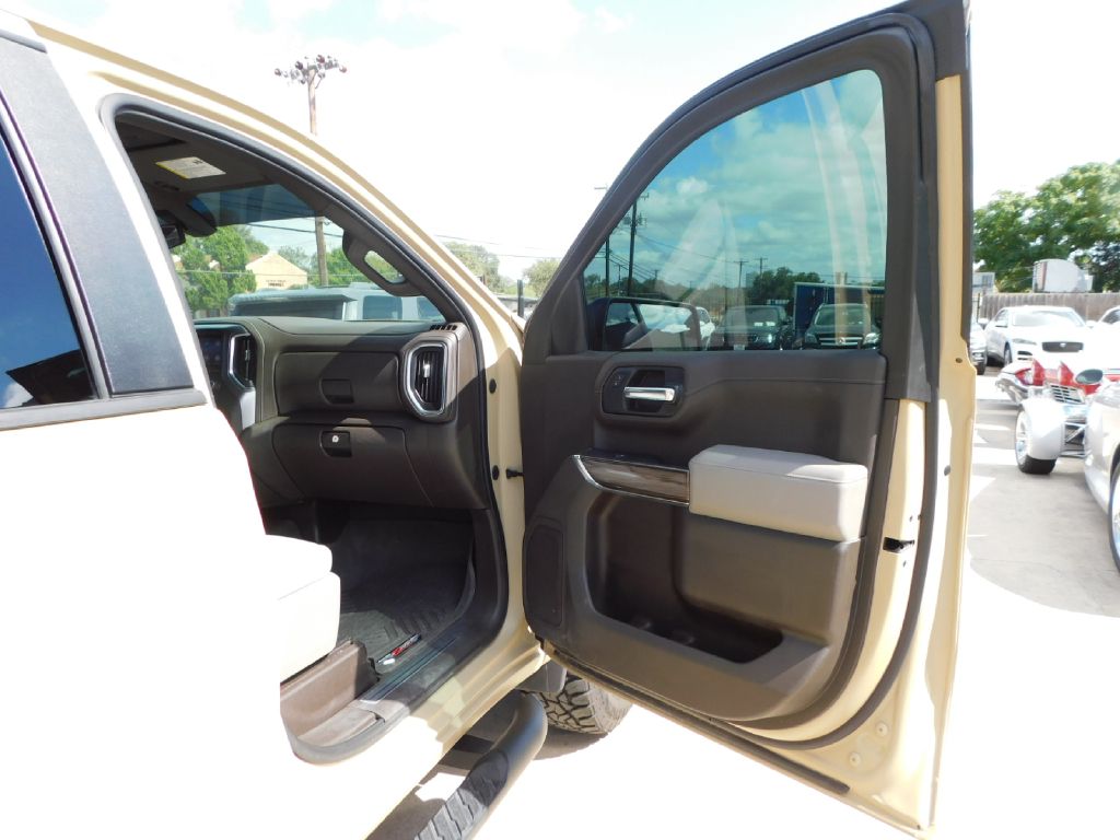 Used Car 2020 Chevrolet Silverado 1500  Lt Trail Boss For Sale Under $25,000 In San Antonio, Texas