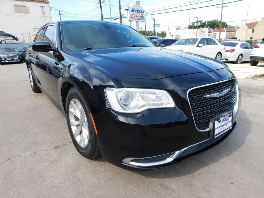 Used Car 2015 Chrysler 300  Limited For Sale Under $10,000 In San Antonio, Texas