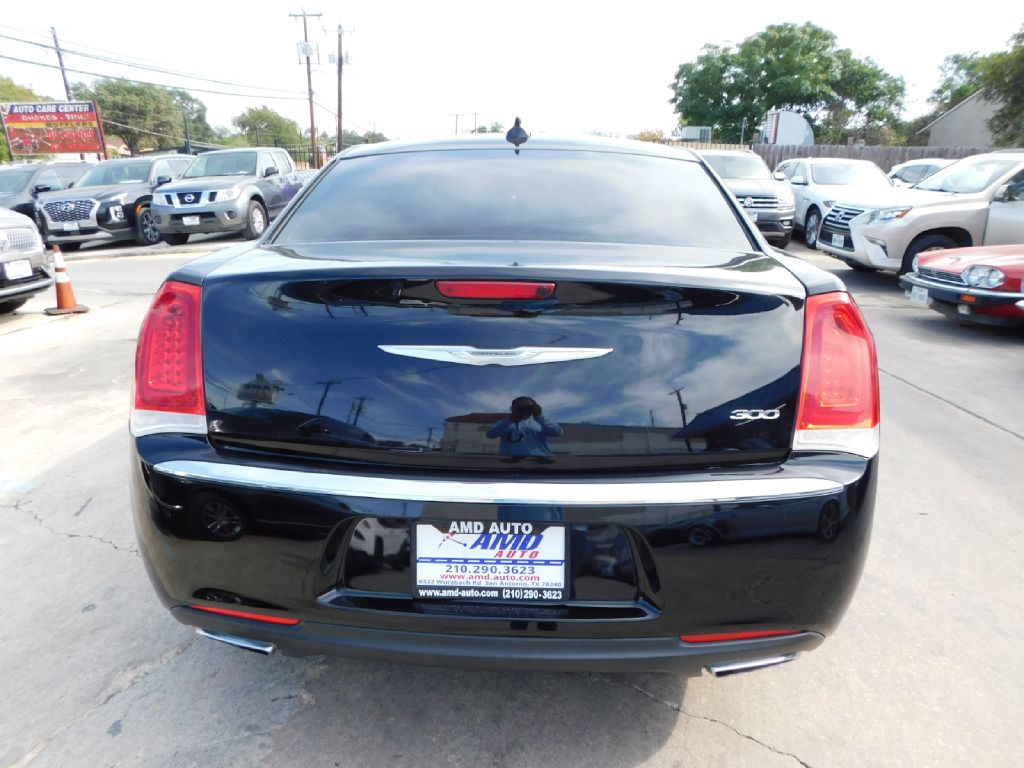 Used Car 2015 Chrysler 300  Limited For Sale Under $10,000 In San Antonio, Texas