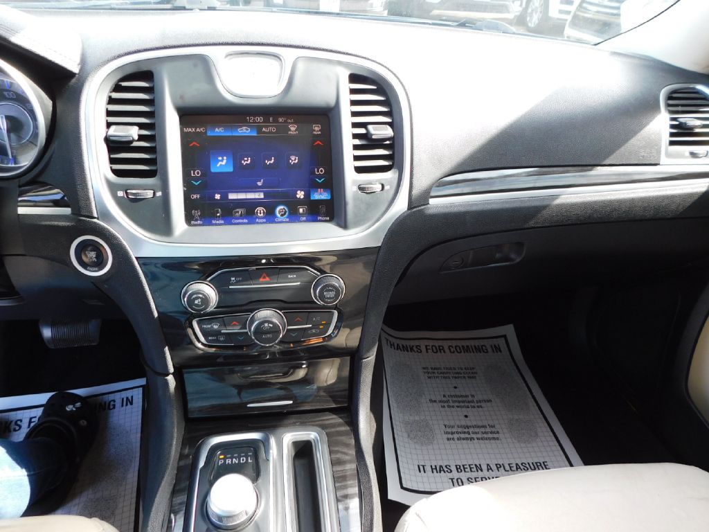 Used Car 2015 Chrysler 300  Limited For Sale Under $10,000 In San Antonio, Texas