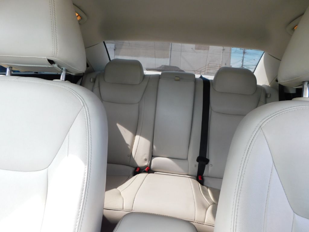 Used Car 2015 Chrysler 300  Limited For Sale Under $10,000 In San Antonio, Texas