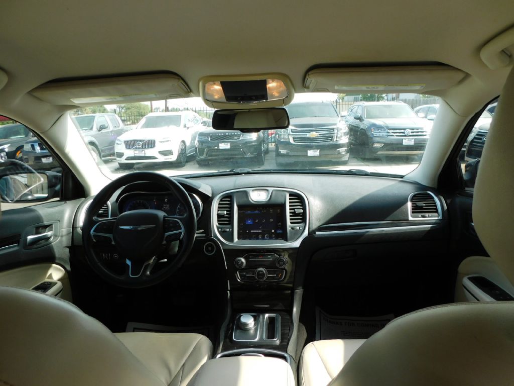 Used Car 2015 Chrysler 300  Limited For Sale Under $10,000 In San Antonio, Texas