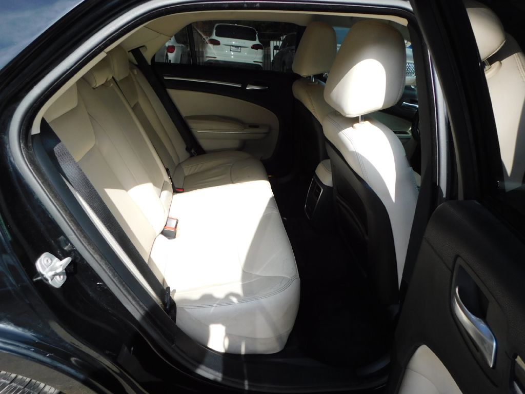 Used Car 2015 Chrysler 300  Limited For Sale Under $10,000 In San Antonio, Texas