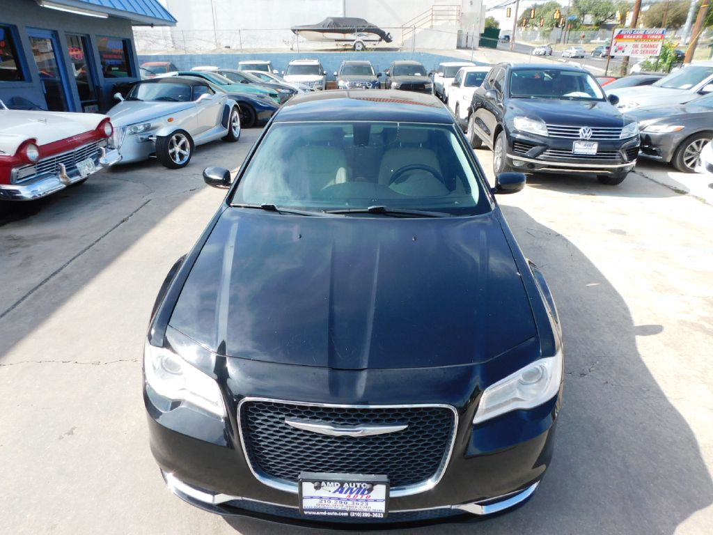 Used Car 2015 Chrysler 300  Limited For Sale Under $10,000 In San Antonio, Texas