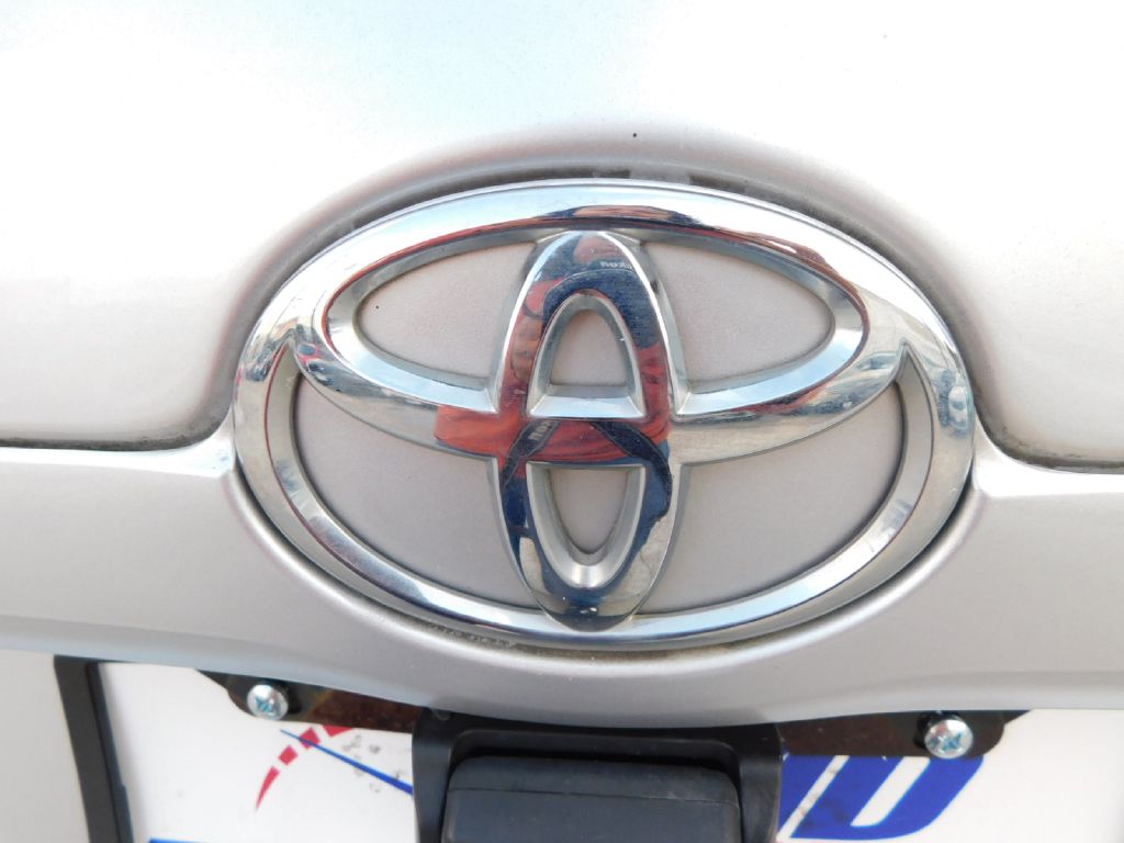 Used Car 2011 Toyota Camry  Base For Sale Under $10,000 In San Antonio, Texas