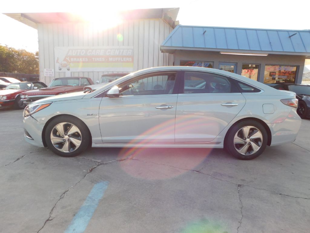 Used Car 2016 Hyundai Sonata  Hybrid For Sale Under $10,000 In San Antonio, Texas