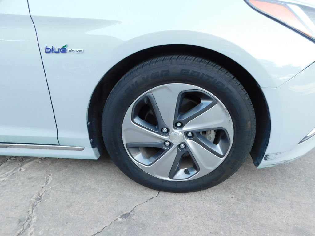 Used Car 2016 Hyundai Sonata  Hybrid For Sale Under $10,000 In San Antonio, Texas