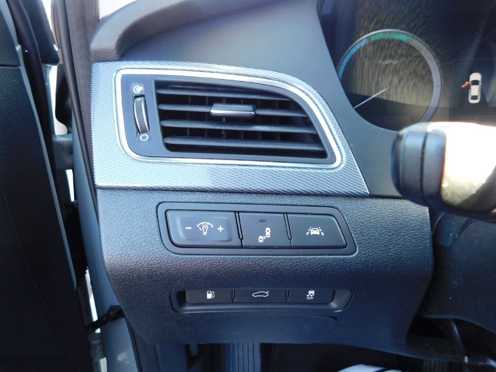 Used Car 2016 Hyundai Sonata  Hybrid For Sale Under $10,000 In San Antonio, Texas