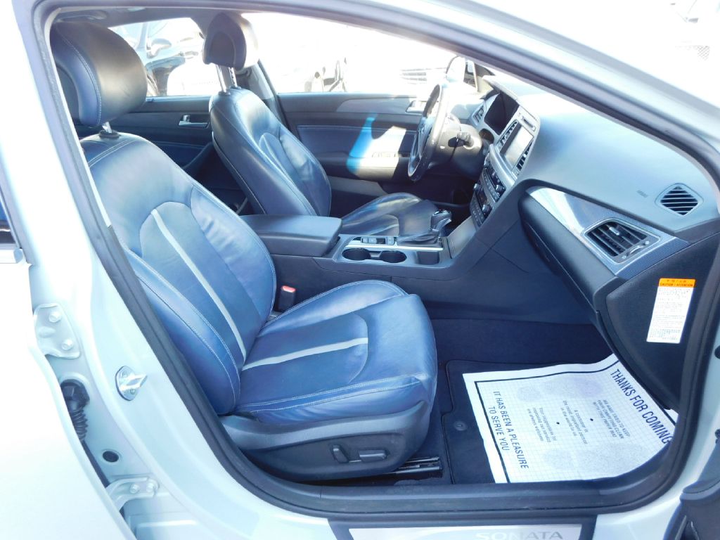 Used Car 2016 Hyundai Sonata  Hybrid For Sale Under $10,000 In San Antonio, Texas