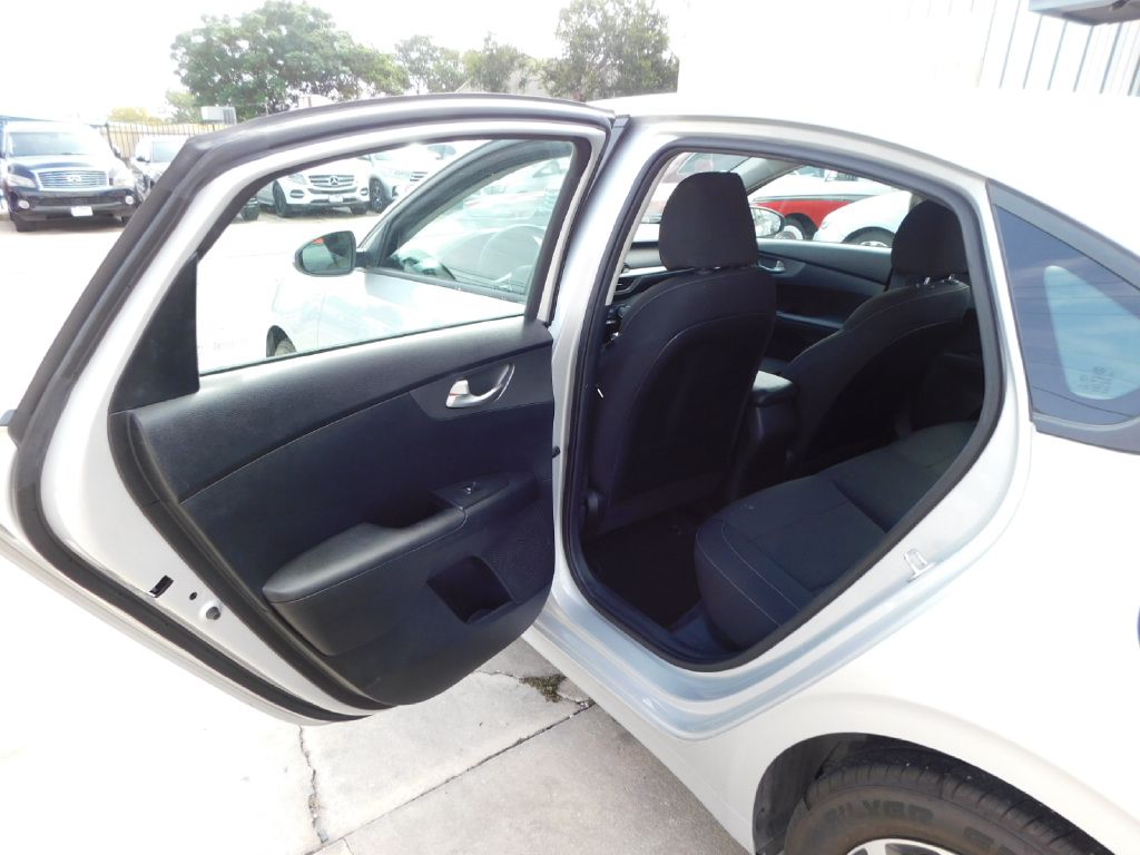 Used Car 2018 Kia Forte  Lx For Sale Under $10,000 In San Antonio, Texas