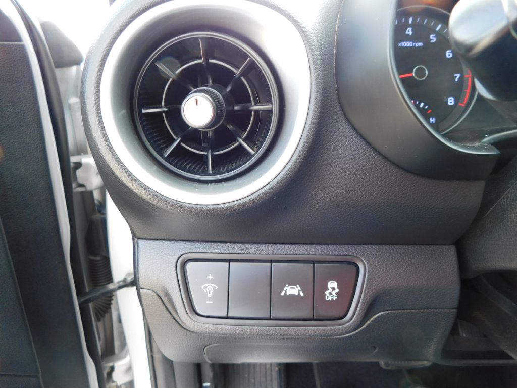 Used Car 2018 Kia Forte  Lx For Sale Under $10,000 In San Antonio, Texas