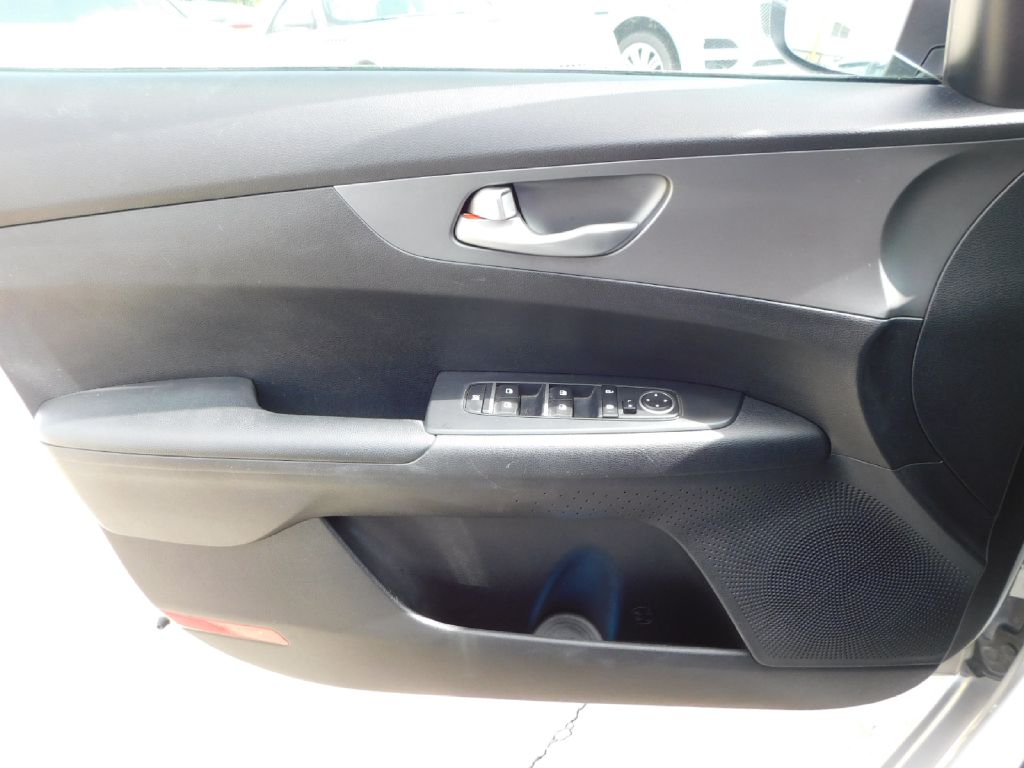 Used Car 2018 Kia Forte  Lx For Sale Under $10,000 In San Antonio, Texas