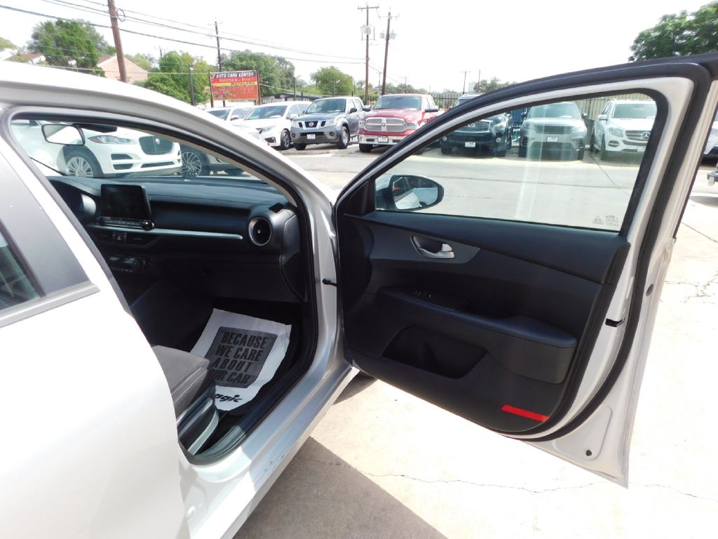Used Car 2018 Kia Forte  Lx For Sale Under $10,000 In San Antonio, Texas
