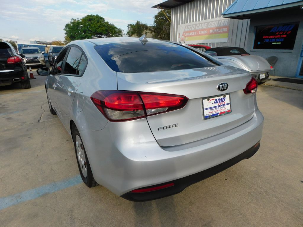 Used Car 2018 Kia Forte  Lx For Sale Under $10,000 In San Antonio, Texas