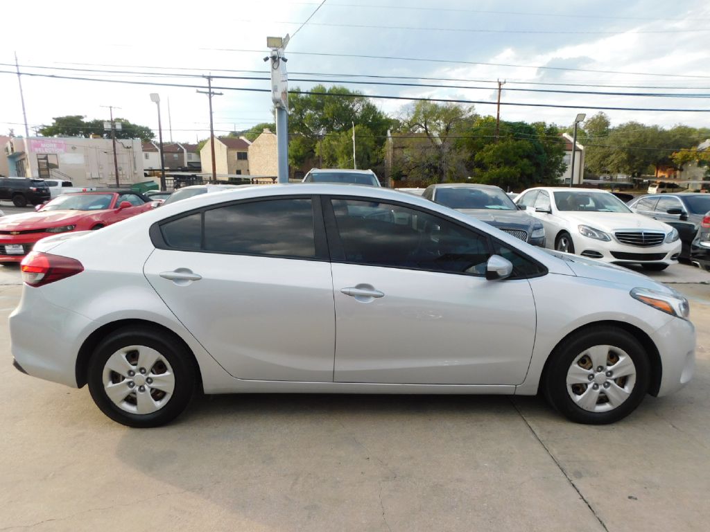 Used Car 2018 Kia Forte  Lx For Sale Under $10,000 In San Antonio, Texas