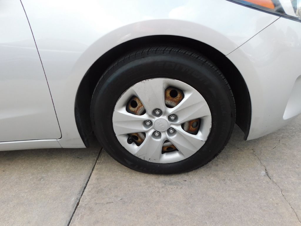 Used Car 2018 Kia Forte  Lx For Sale Under $10,000 In San Antonio, Texas