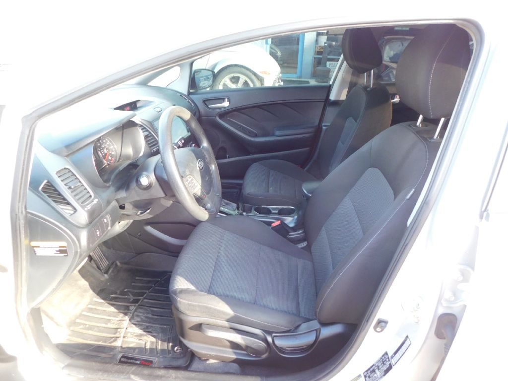 Used Car 2018 Kia Forte  Lx For Sale Under $10,000 In San Antonio, Texas