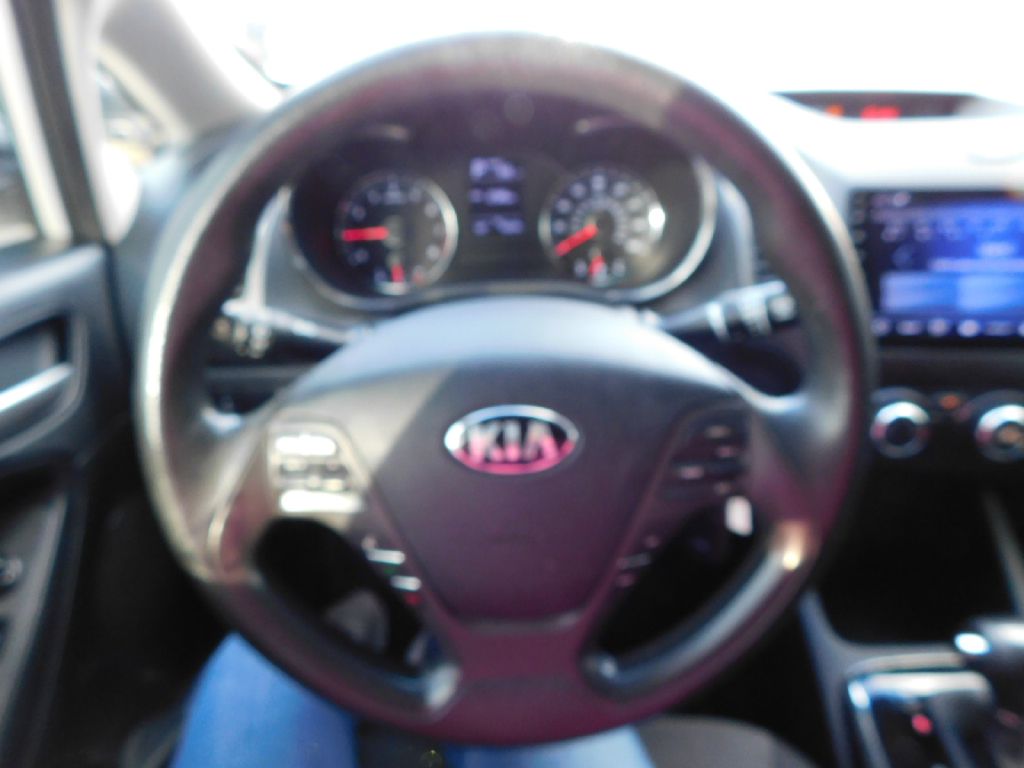 Used Car 2018 Kia Forte  Lx For Sale Under $10,000 In San Antonio, Texas