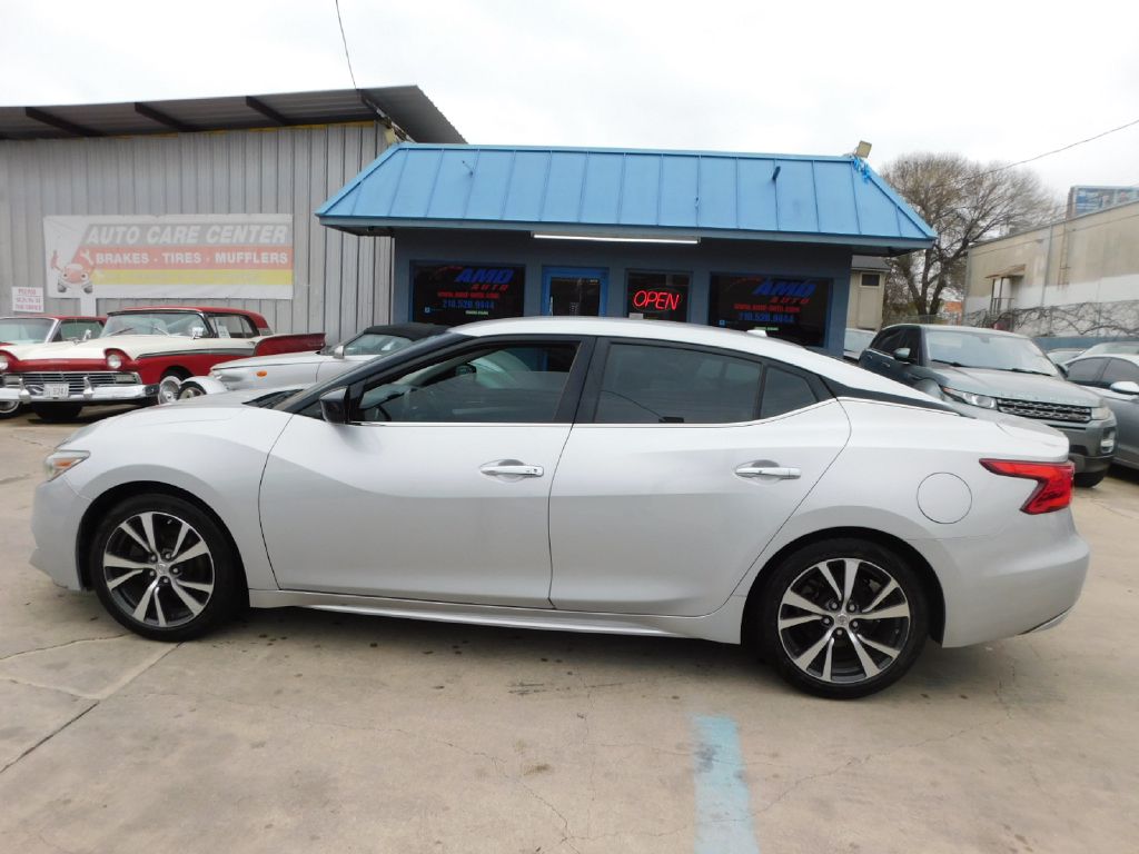 Used Car 2017 Nissan Maxima  3.5s For Sale Under $10,000 In San Antonio, Texas