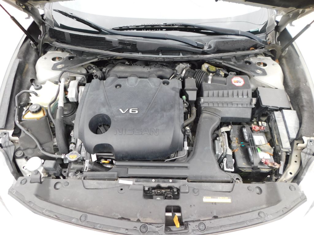 Used Car 2017 Nissan Maxima  3.5s For Sale Under $10,000 In San Antonio, Texas