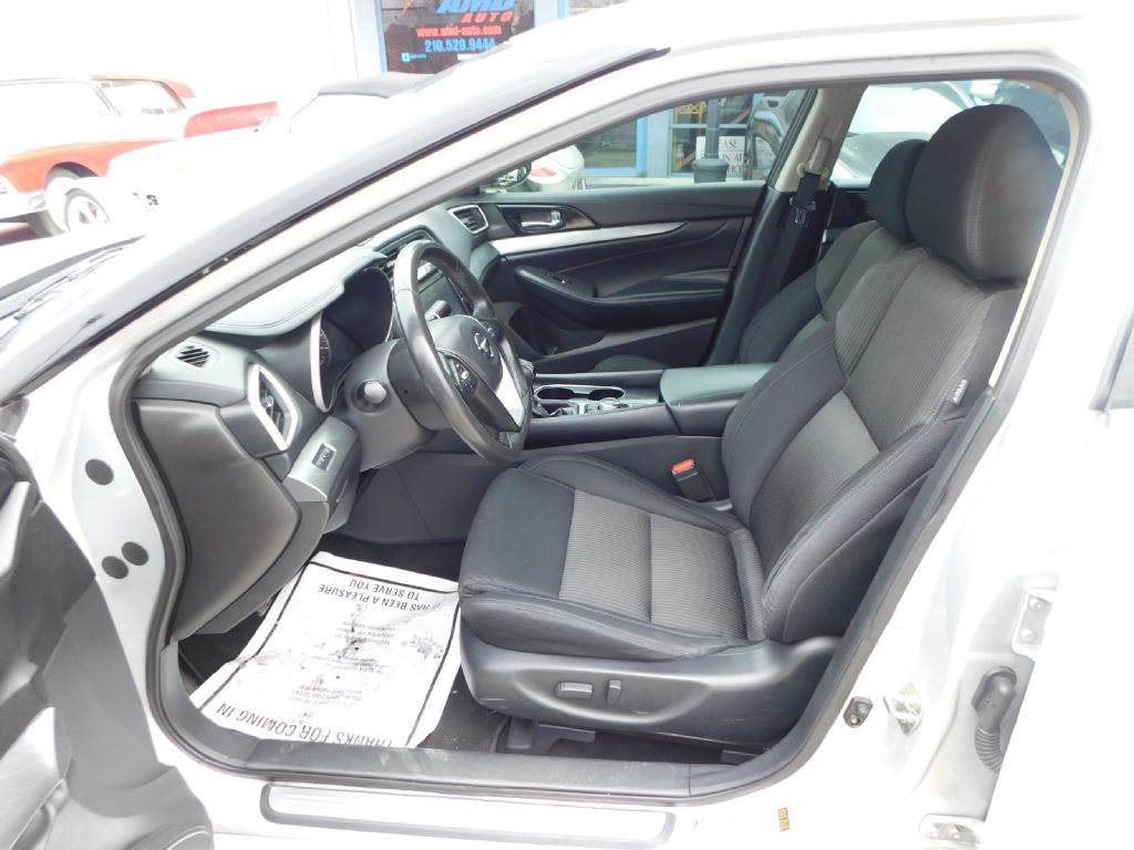 Used Car 2017 Nissan Maxima  3.5s For Sale Under $10,000 In San Antonio, Texas