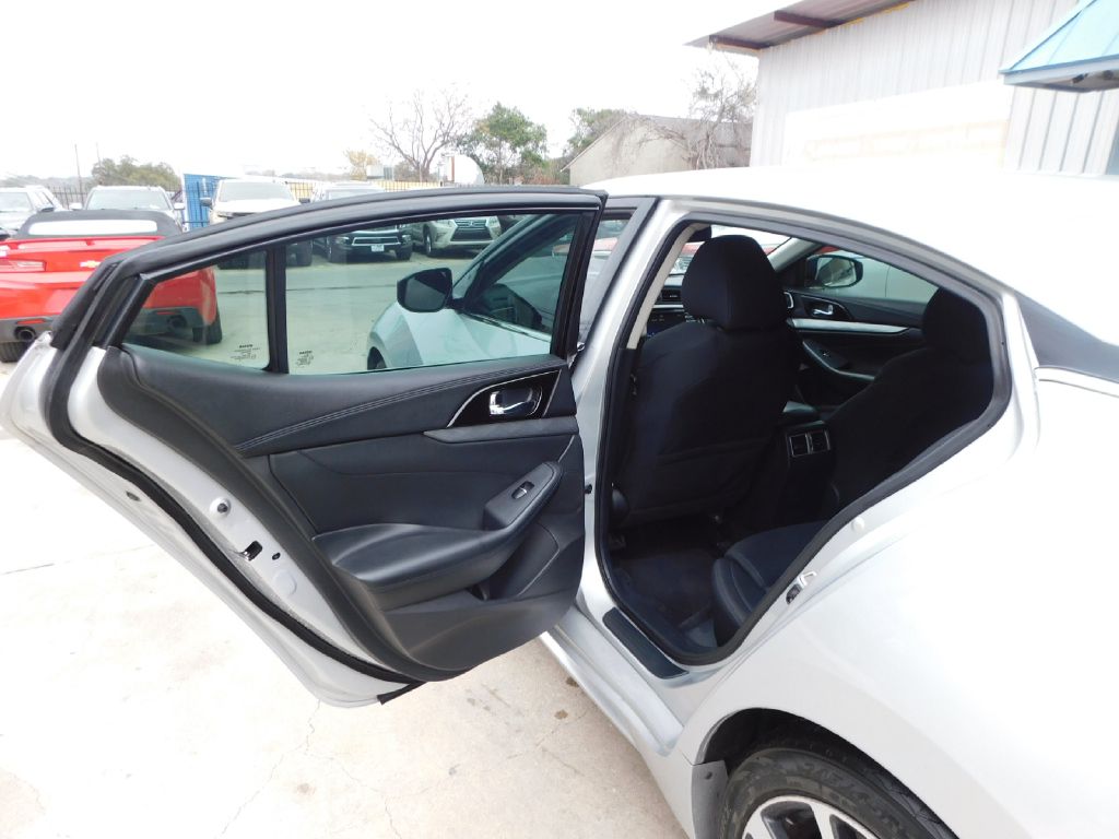 Used Car 2017 Nissan Maxima  3.5s For Sale Under $10,000 In San Antonio, Texas