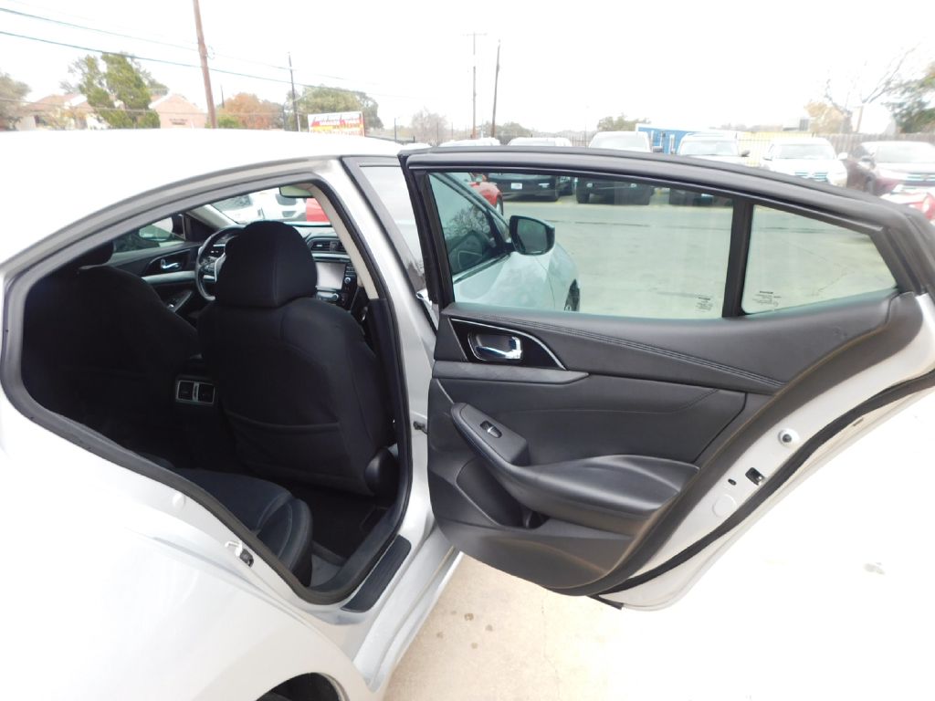 Used Car 2017 Nissan Maxima  3.5s For Sale Under $10,000 In San Antonio, Texas