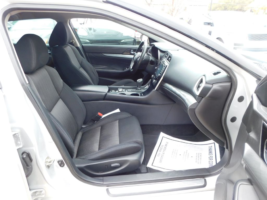 Used Car 2017 Nissan Maxima  3.5s For Sale Under $10,000 In San Antonio, Texas