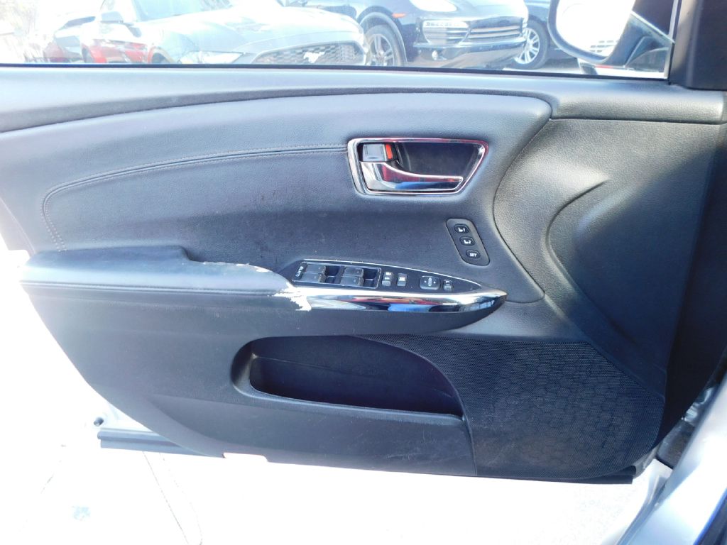 Used Car 2016 Toyota Avalon  Xle For Sale Under $12,000 In San Antonio, Texas